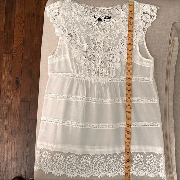 RARE white Embroidery top - Picture 7 of 7